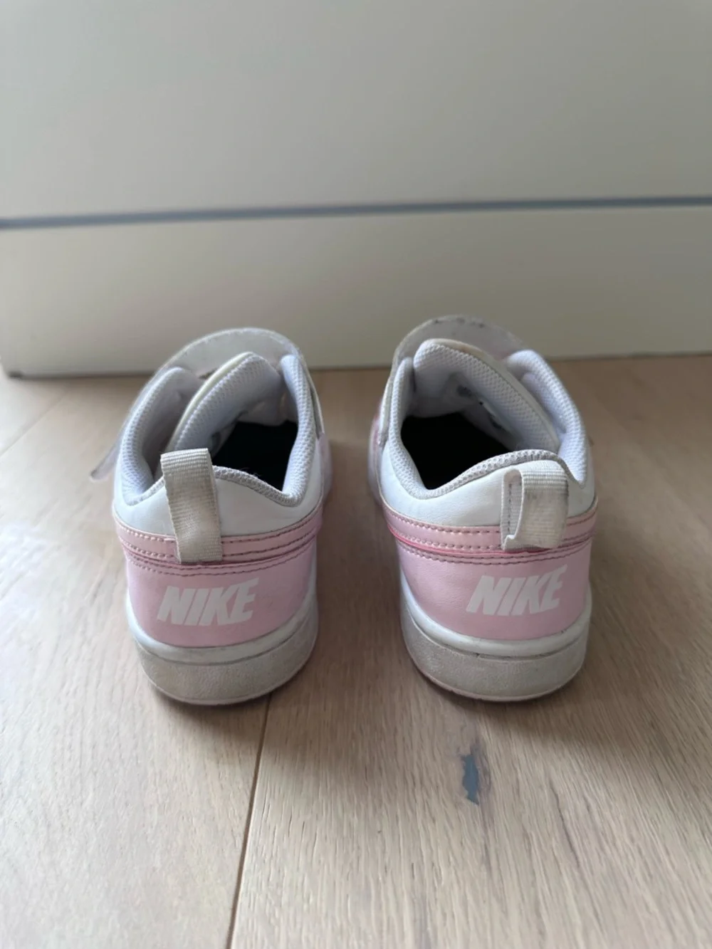 Nike Kids White and court borough Pink Low-Top Sneakers with Hook-and-Loop Strap - Picture 3 of 8